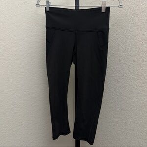 Athleta Women’s Cropped Black Leggings